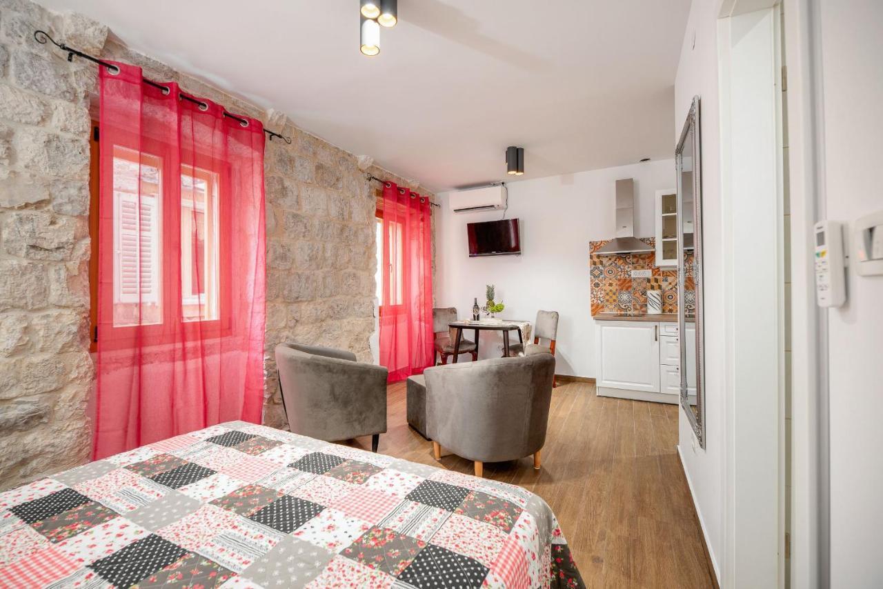 Vintage House Al Pozzo Aparthotel Hvar Town Buitenkant foto