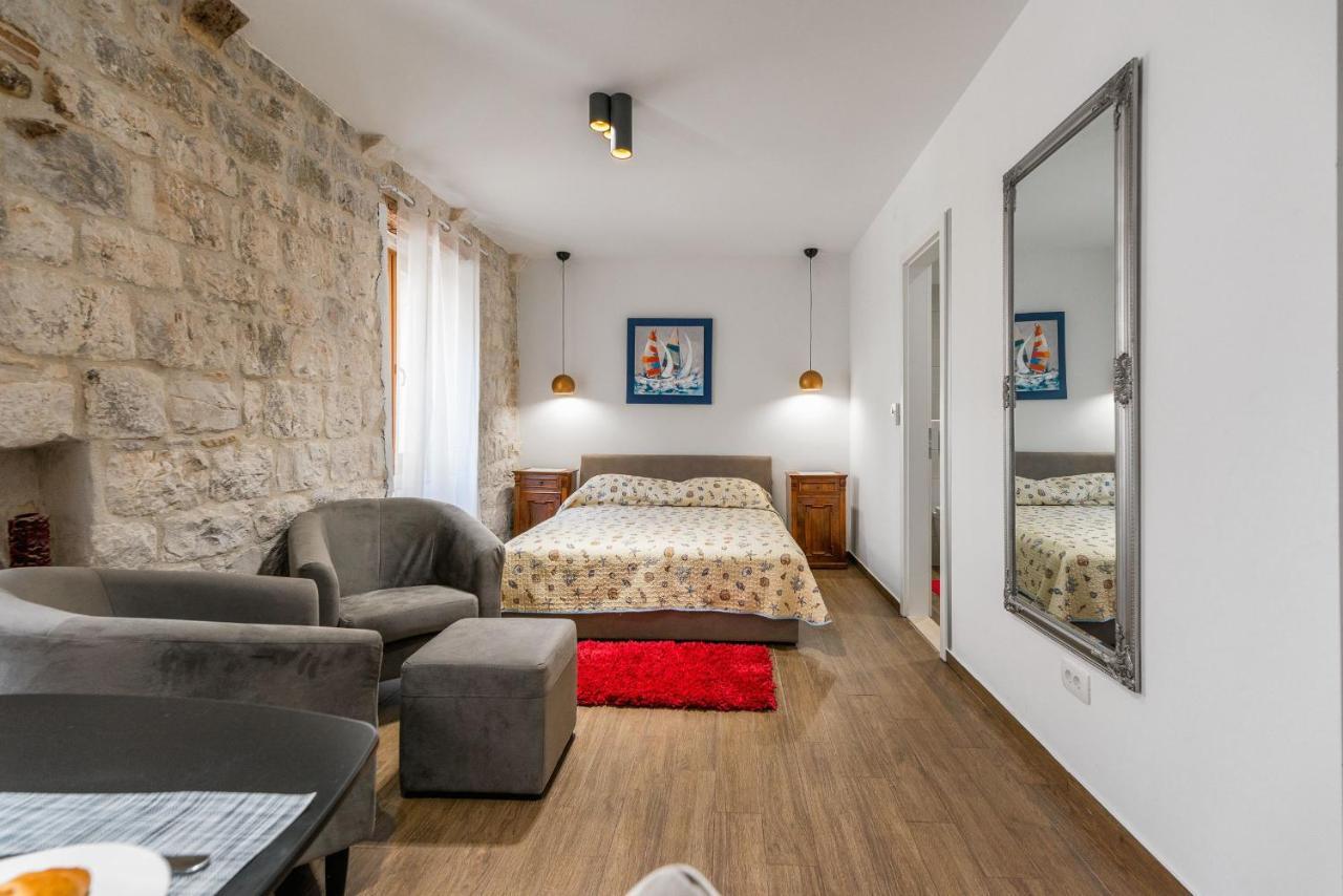 Vintage House Al Pozzo Aparthotel Hvar Town Buitenkant foto