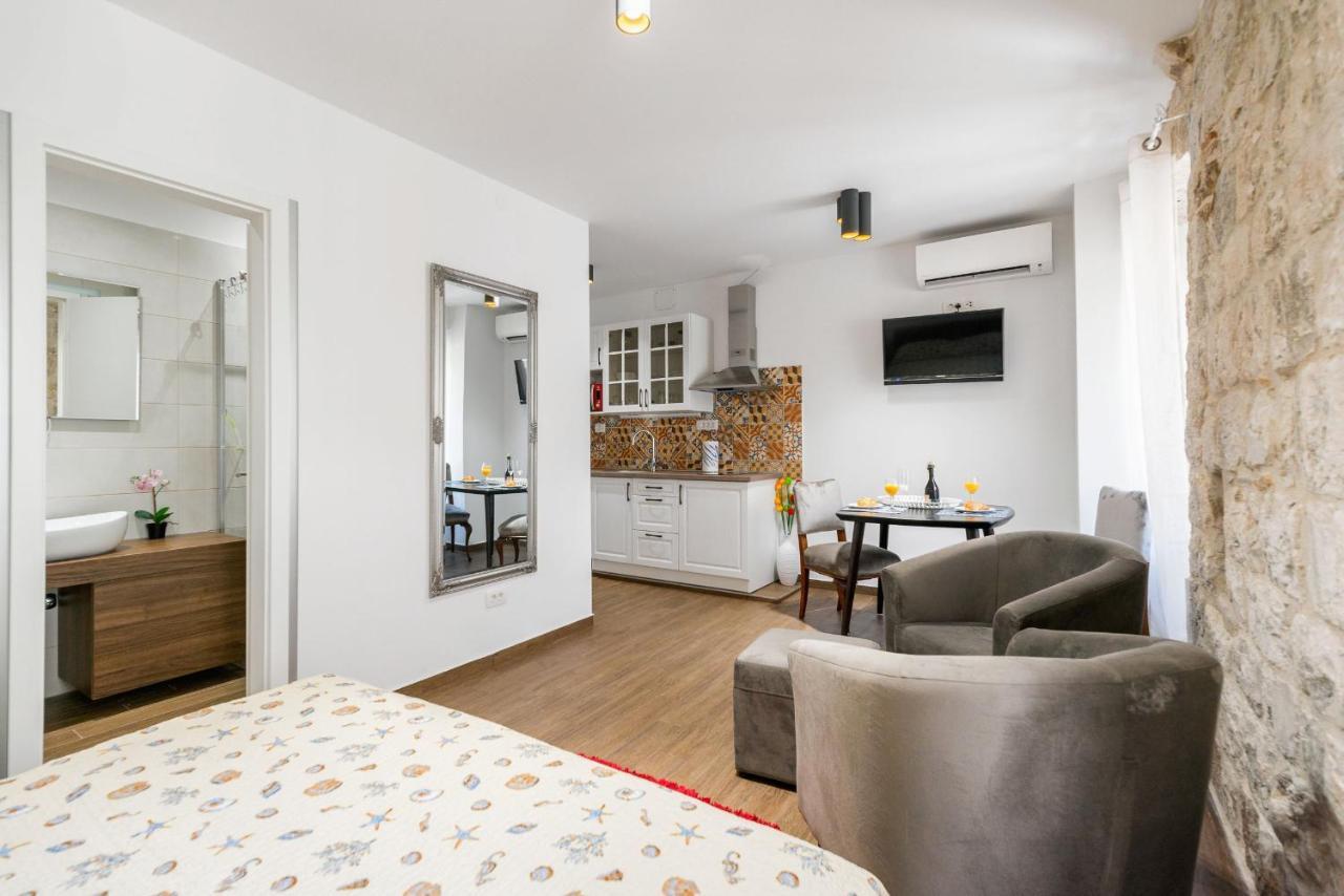 Vintage House Al Pozzo Aparthotel Hvar Town Buitenkant foto