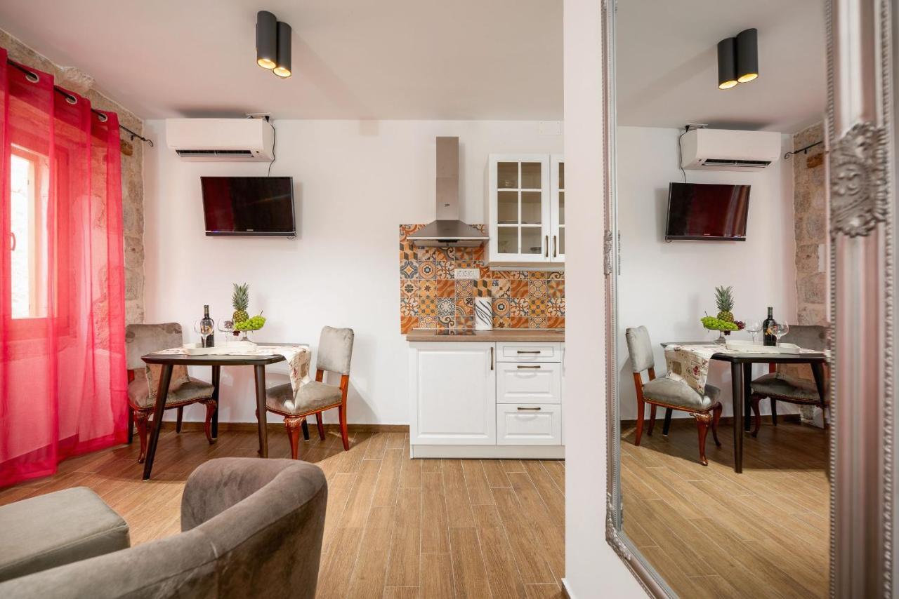 Vintage House Al Pozzo Aparthotel Hvar Town Buitenkant foto