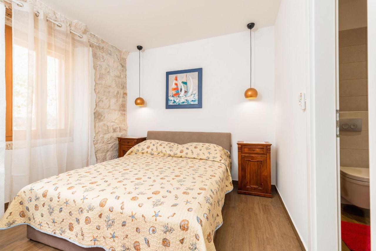 Vintage House Al Pozzo Aparthotel Hvar Town Buitenkant foto