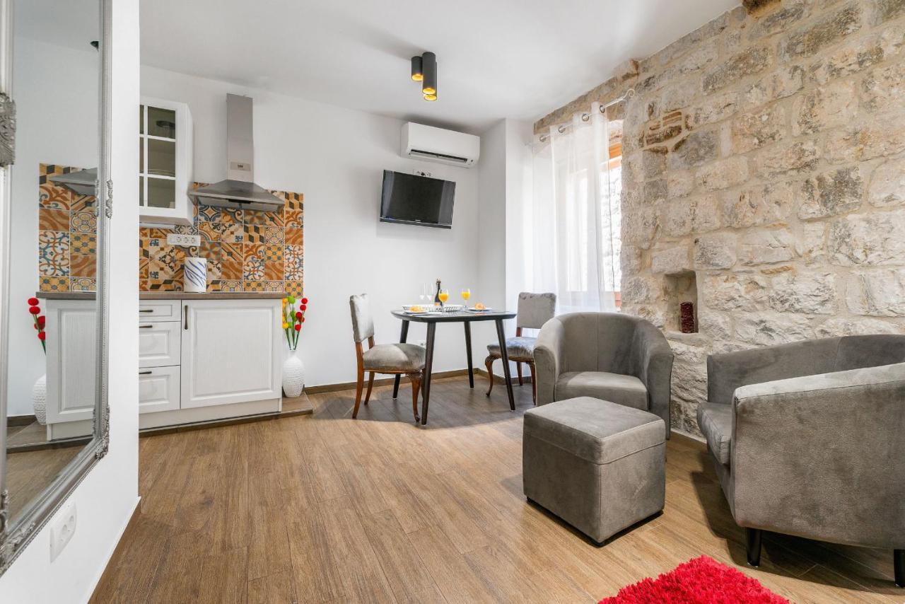 Vintage House Al Pozzo Aparthotel Hvar Town Buitenkant foto