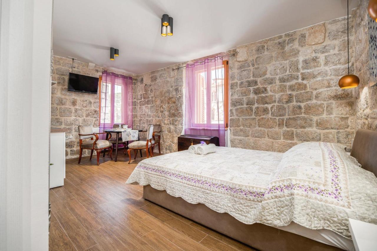 Vintage House Al Pozzo Aparthotel Hvar Town Buitenkant foto